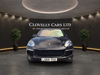 Used Porsche Cayenne 2016 for sale - 79435051: Photo