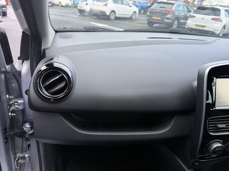 Used Renault Clio 2018 for sale - 77392610: Photo 13