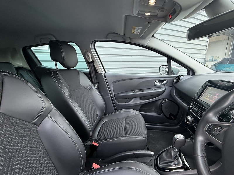 Used Renault Clio 2018 for sale - 77392610: Photo 30