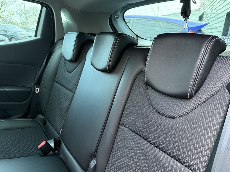 Used Renault Clio 2018 for sale - 77392610: Photo 39