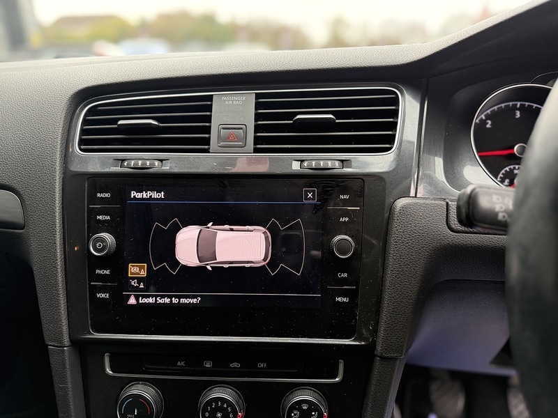 Used Volkswagen Golf 2018 for sale - 77984917: Photo 10