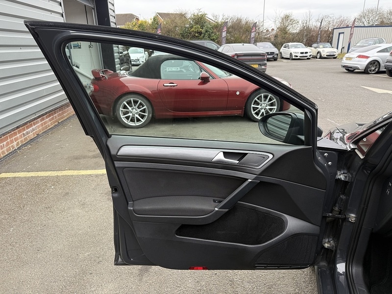 Used Volkswagen Golf 2018 for sale - 77984917: Photo 25