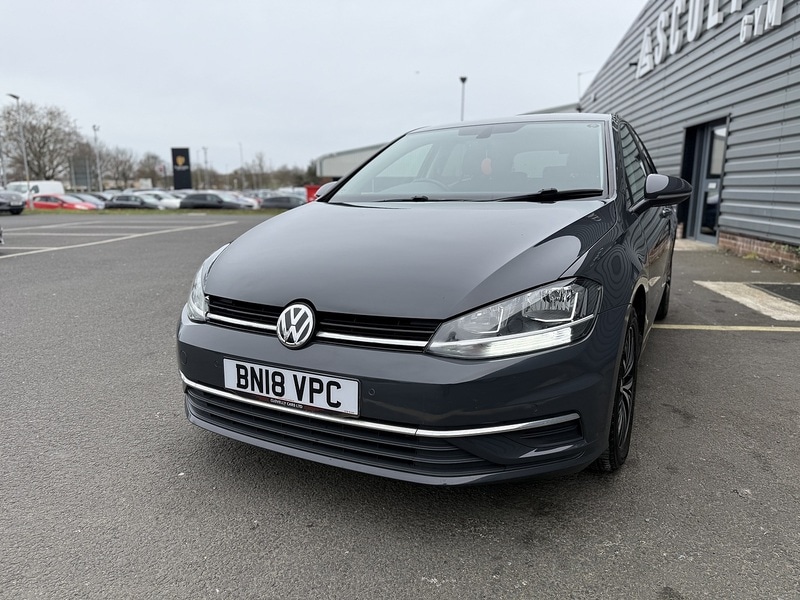 Used Volkswagen Golf 2018 for sale - 77984917: Photo 3