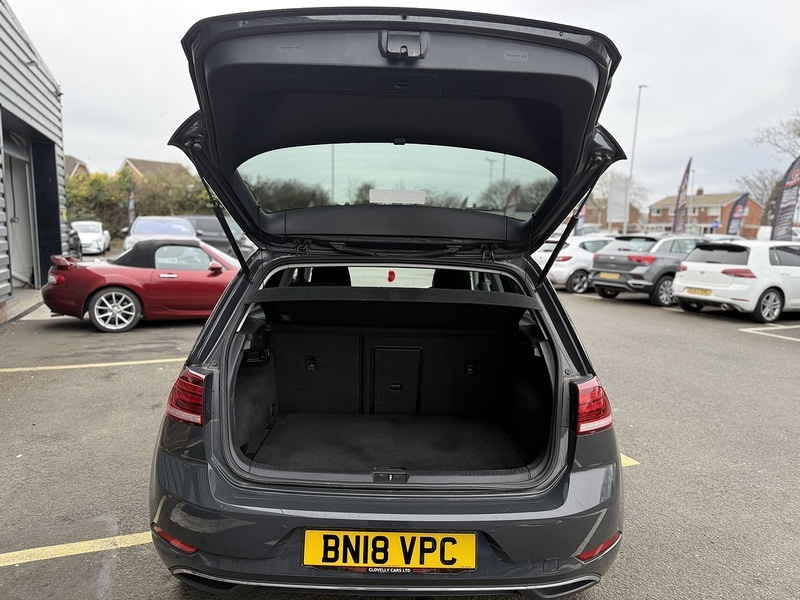 Used Volkswagen Golf 2018 for sale - 77984917: Photo 30