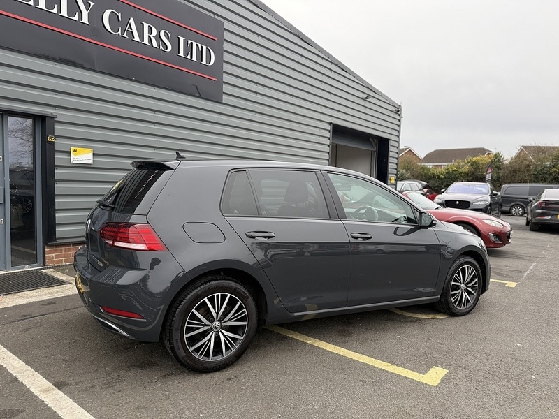Used Volkswagen Golf 2018 for sale - 77984917: Photo 51