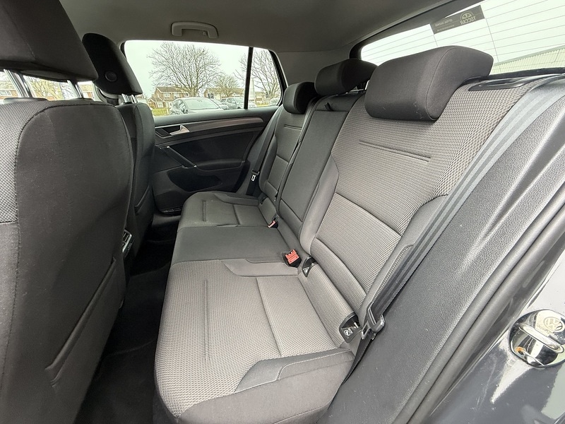 Used Volkswagen Golf 2018 for sale - 77984917: Photo 53