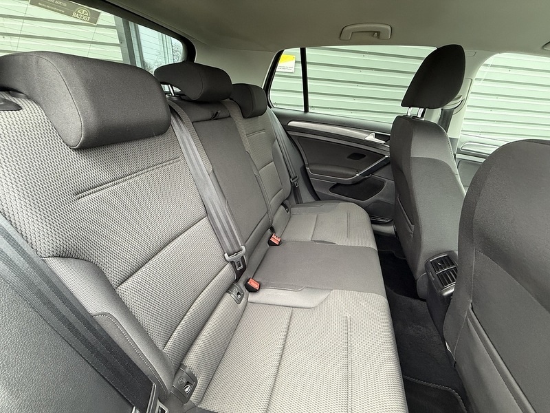 Used Volkswagen Golf 2018 for sale - 77984917: Photo 60