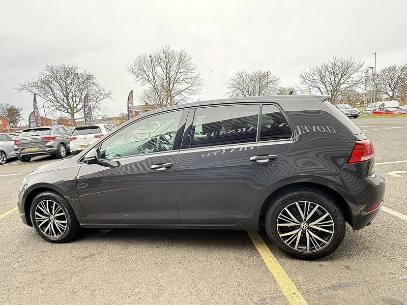 Used Volkswagen Golf 2018 for sale - 77984917: Photo 61