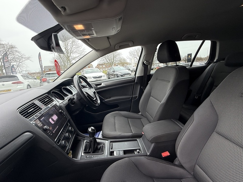 Used Volkswagen Golf 2018 for sale - 77984917: Photo 8