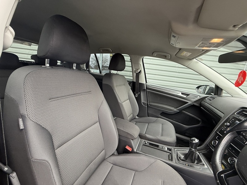 Used Volkswagen Golf 2018 for sale - 77984917: Photo 9