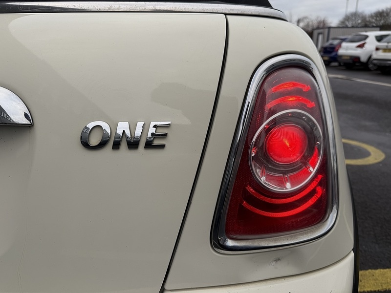 Used MINI Convertible 2013 for sale - 77240705: Photo 46