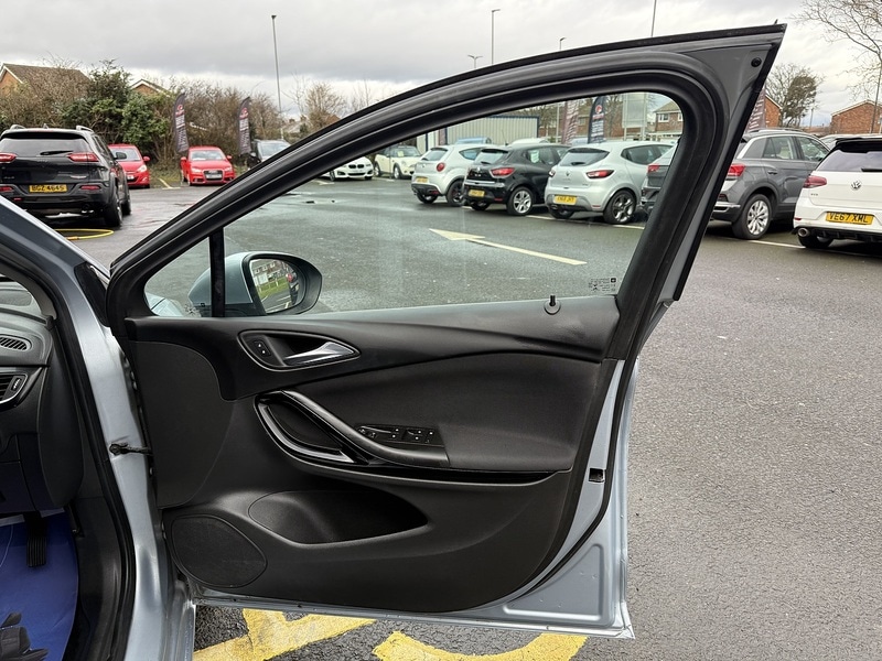 Used Vauxhall Astra 2018 for sale - 77236865: Photo 10