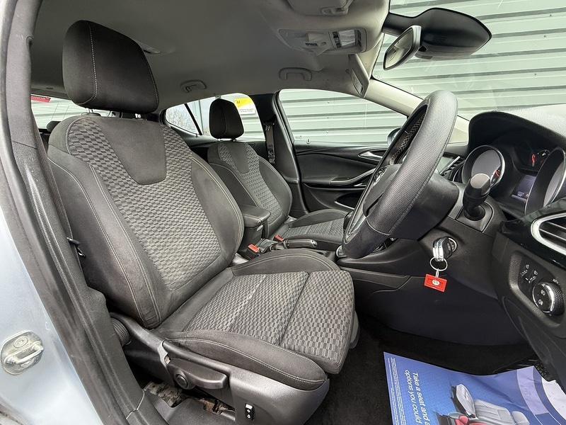 Used Vauxhall Astra 2018 for sale - 77236865: Photo 29