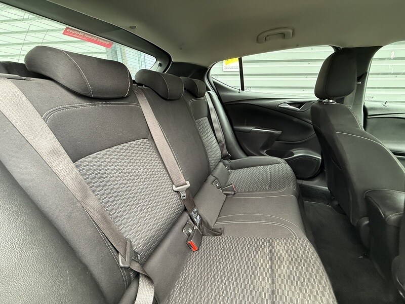 Used Vauxhall Astra 2018 for sale - 77236865: Photo 45