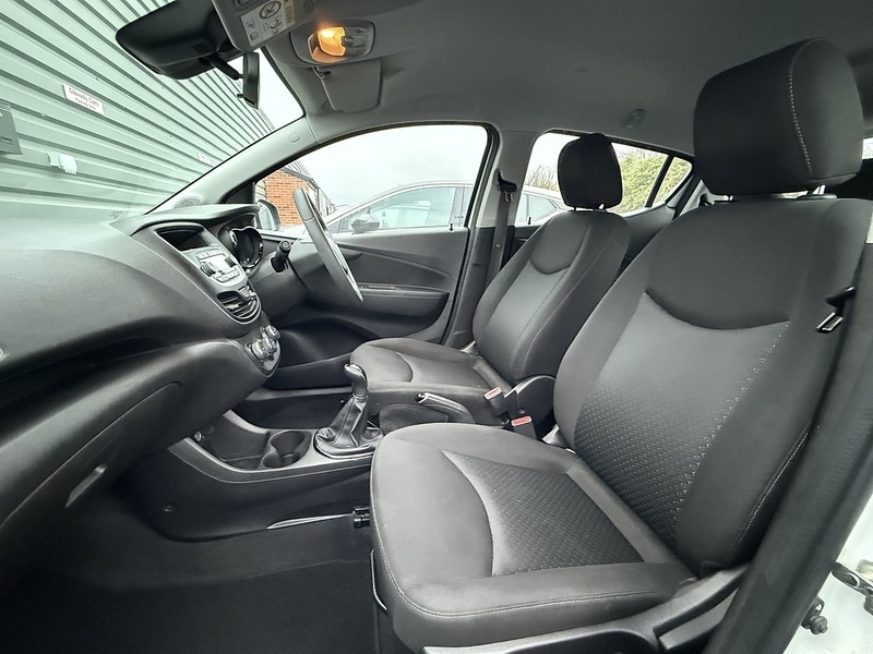 Used Vauxhall Viva 2016 for sale - 76627026: Photo 3