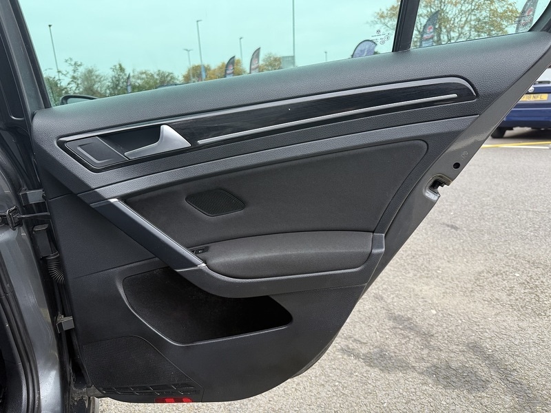 Used Volkswagen Golf 2019 for sale - 77920916: Photo 22