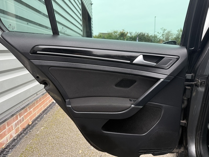 Used Volkswagen Golf 2019 for sale - 77920916: Photo 24