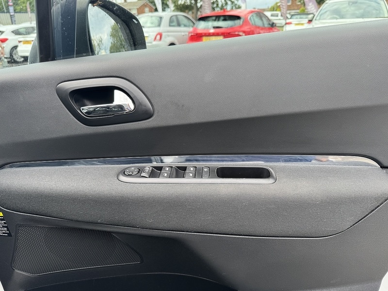 Used Peugeot 3008 2016 for sale - 76626992: Photo 12