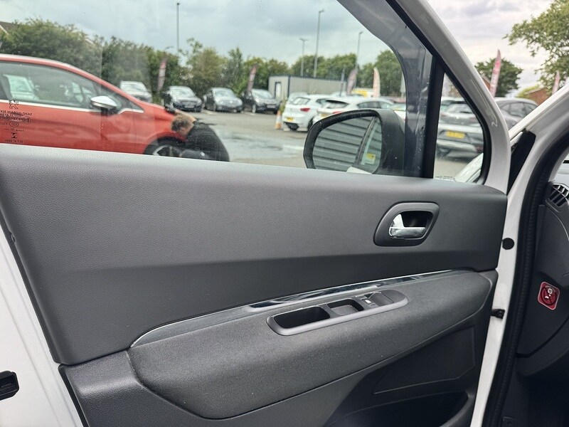 Used Peugeot 3008 2016 for sale - 76626992: Photo 43