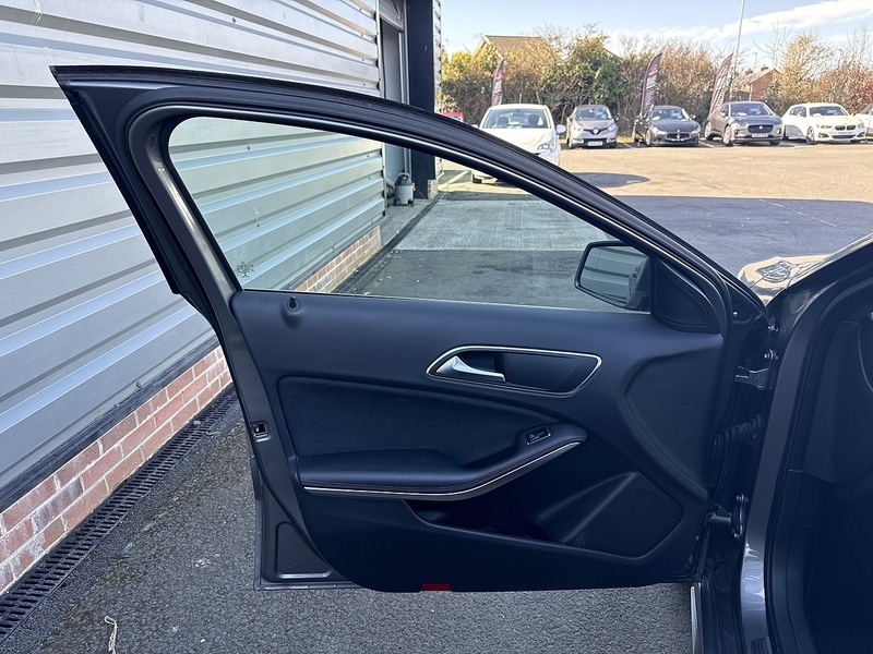 Used Mercedes-Benz A-Class 2016 for sale - 77902512: Photo 12