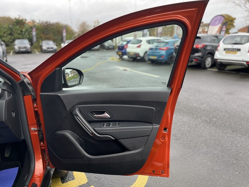 Used Dacia Duster 2022 for sale - 76627031: Photo 32