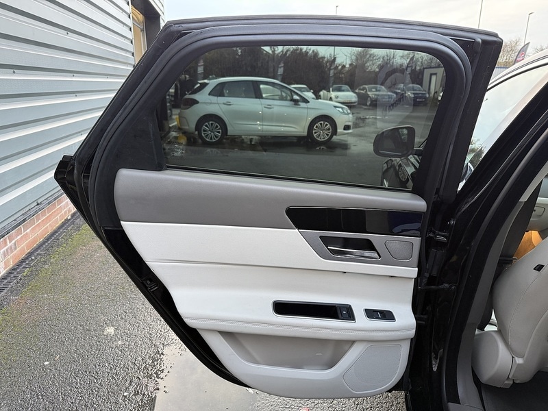 Used Jaguar XF 2016 for sale - 76831642: Photo 15