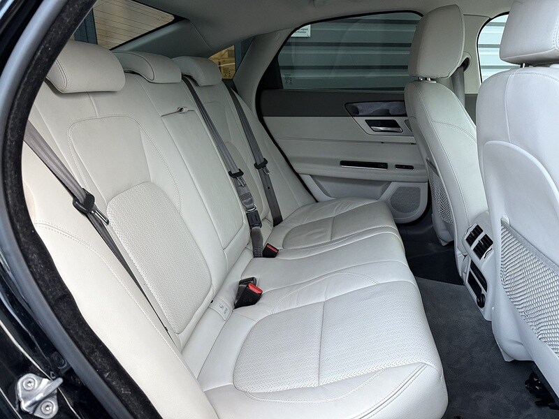 Used Jaguar XF 2016 for sale - 76831642: Photo 45