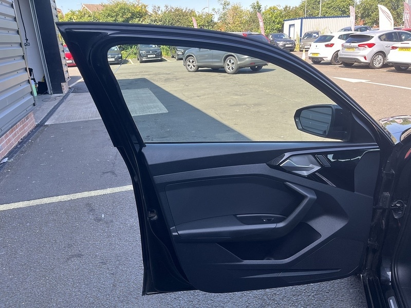 Used Audi A1 2021 for sale - 76627000: Photo 34