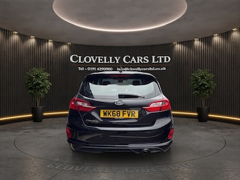 Used Ford Fiesta 2018 for sale - 79415615: Photo