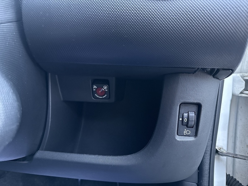 Used Toyota AYGO 2013 for sale - 76682353: Photo 38