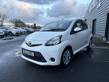 Used Toyota AYGO 2013 for sale - 76682353: Photo