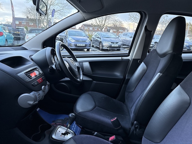 Used Toyota AYGO 2013 for sale - 76682353: Photo 45