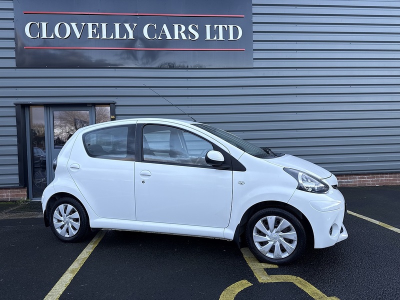 Used Toyota AYGO 2013 for sale - 76682353: Photo 56