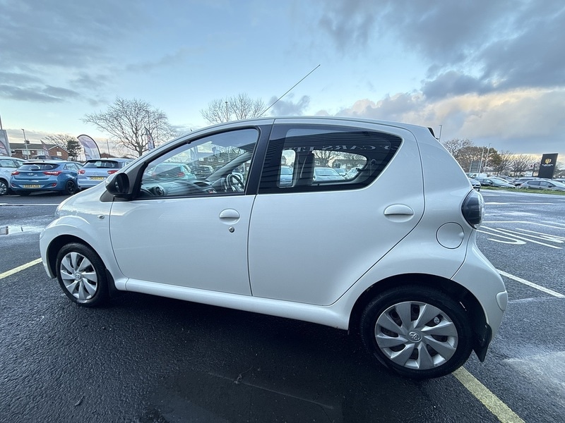 Used Toyota AYGO 2013 for sale - 76682353: Photo 62