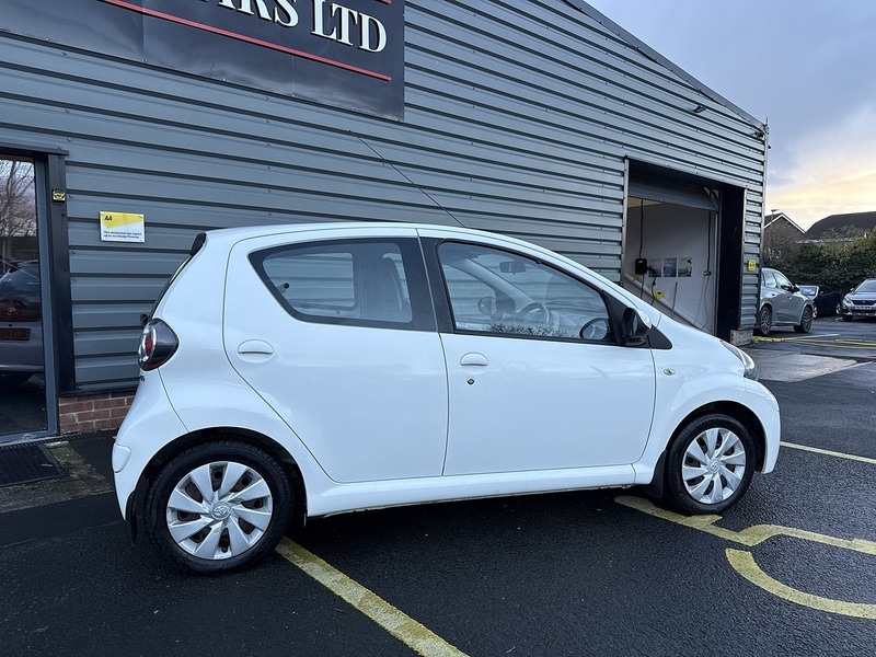 Used Toyota AYGO 2013 for sale - 76682353: Photo 65