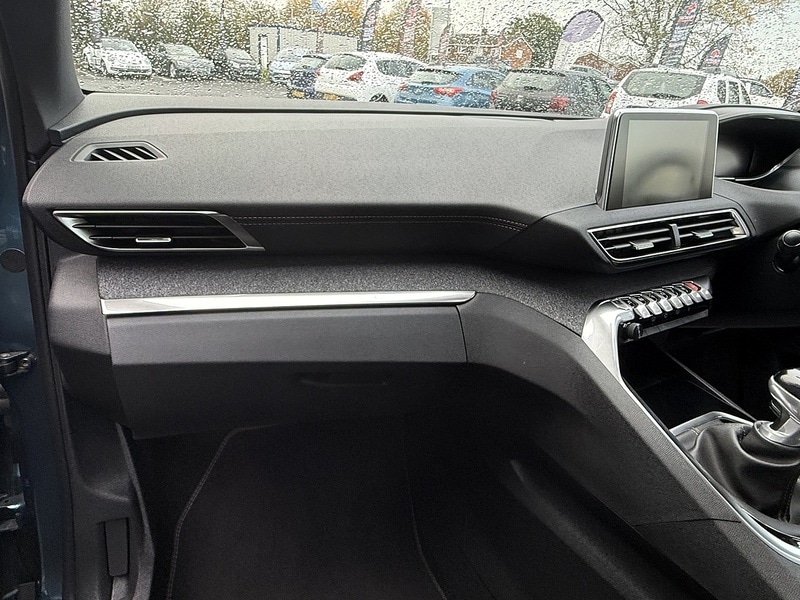 Used Peugeot 5008 2017 for sale - 76627024: Photo 37