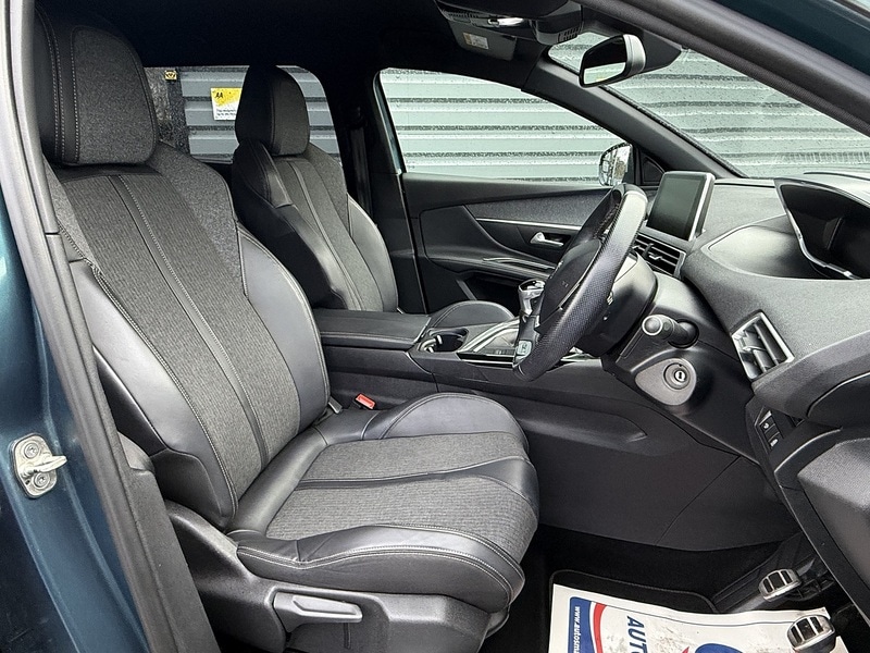 Used Peugeot 5008 2017 for sale - 76627024: Photo 9