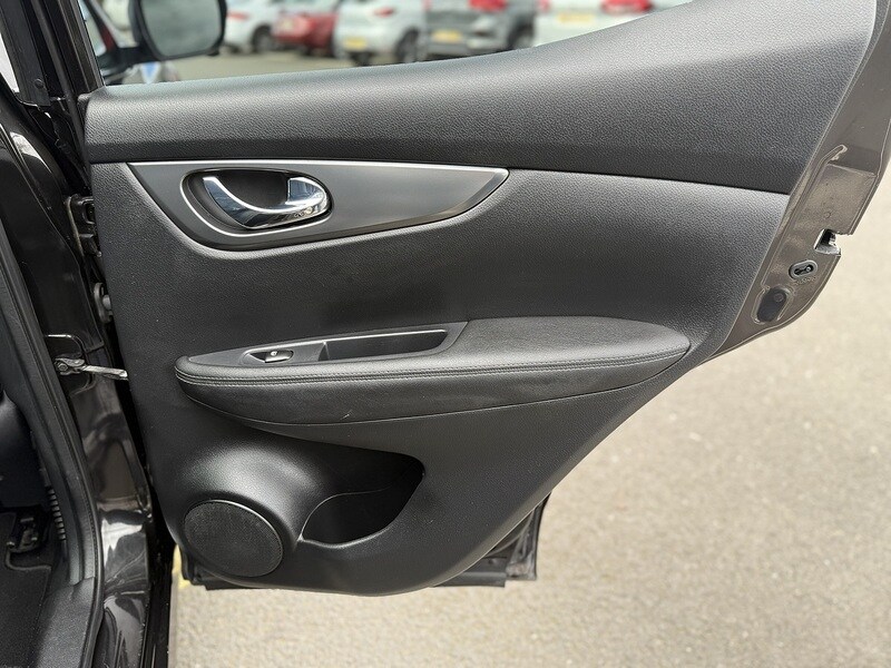 Used Nissan Qashqai 2017 for sale - 78065120: Photo 51