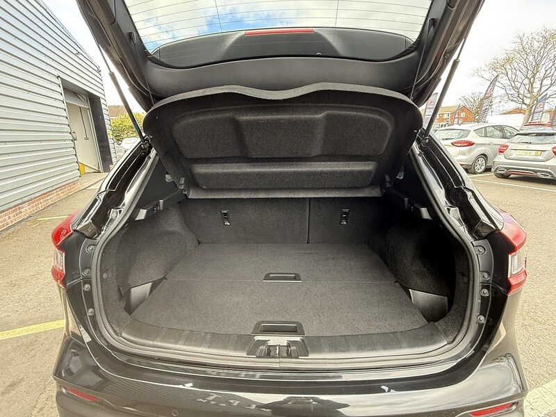 Used Nissan Qashqai 2017 for sale - 78065120: Photo 64