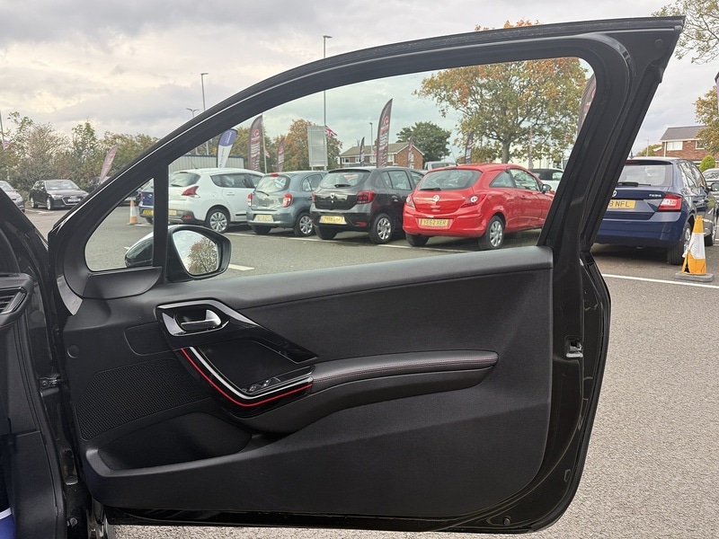 Used Peugeot 208 2016 for sale - 76627016: Photo 13