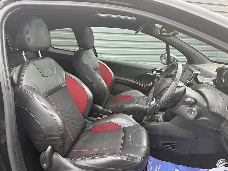 Used Peugeot 208 2016 for sale - 76627016: Photo 37