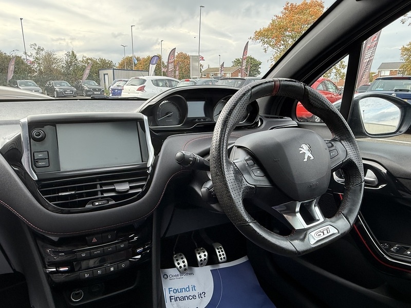 Used Peugeot 208 2016 for sale - 76627016: Photo 47