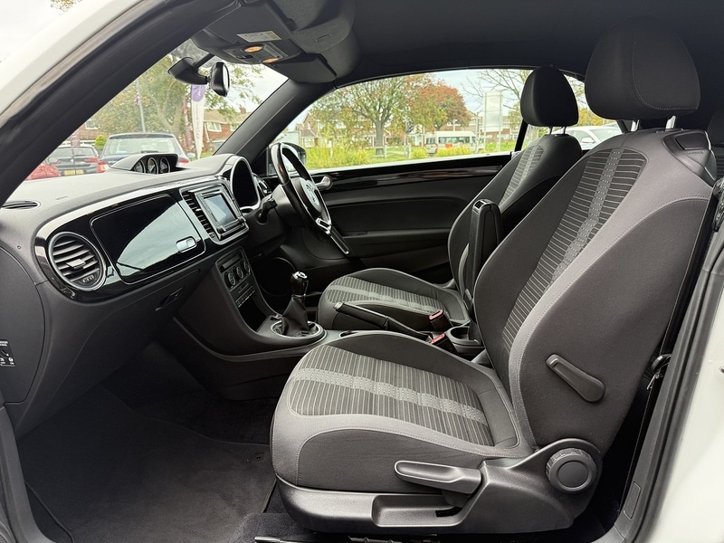 Used Volkswagen Beetle 2016 for sale - 76627009: Photo 22