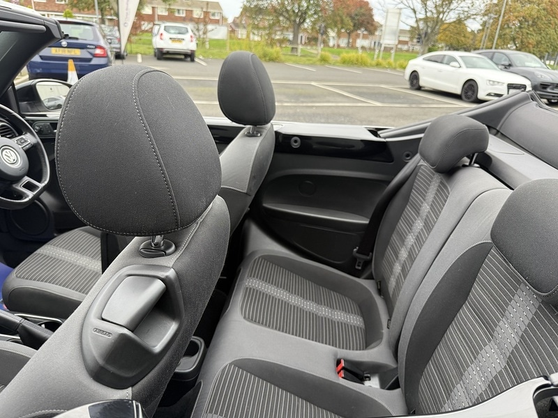 Used Volkswagen Beetle 2016 for sale - 76627009: Photo 24