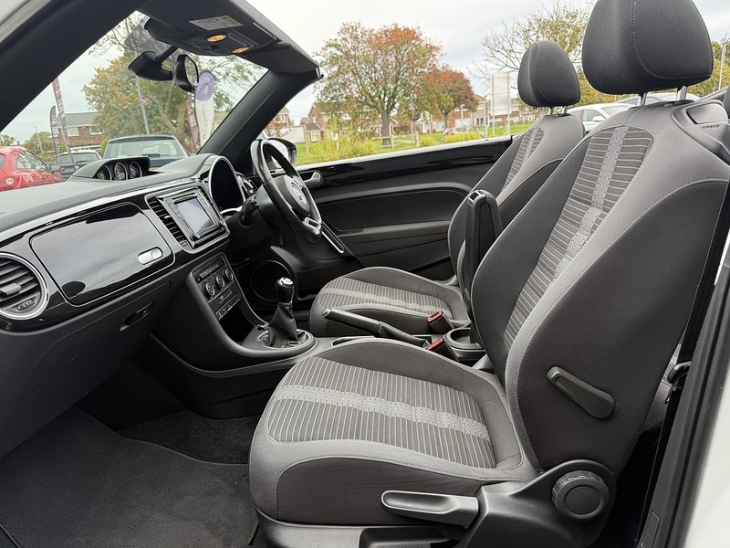 Used Volkswagen Beetle 2016 for sale - 76627009: Photo 30