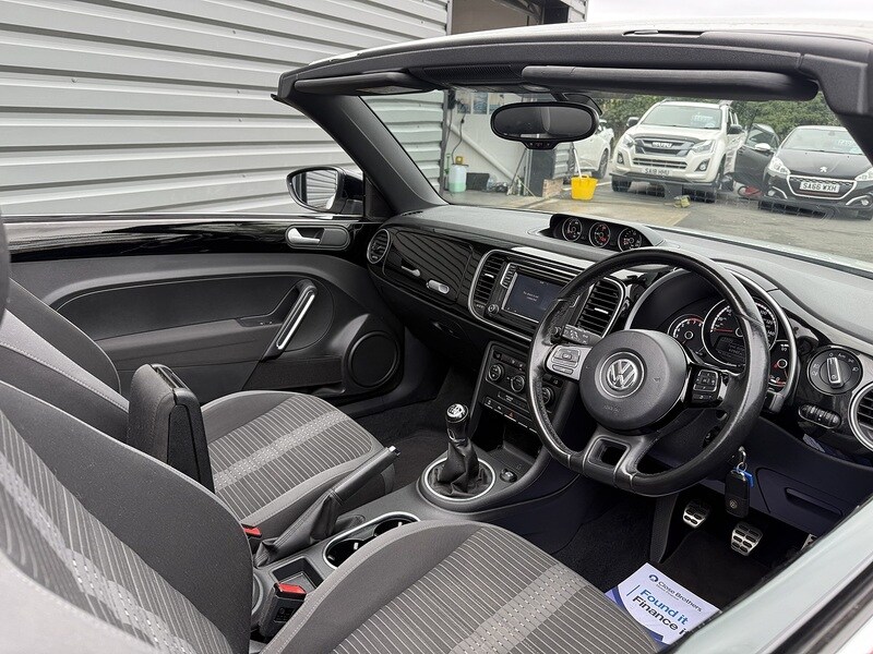 Used Volkswagen Beetle 2016 for sale - 76627009: Photo 40