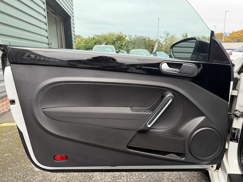 Used Volkswagen Beetle 2016 for sale - 76627009: Photo 50