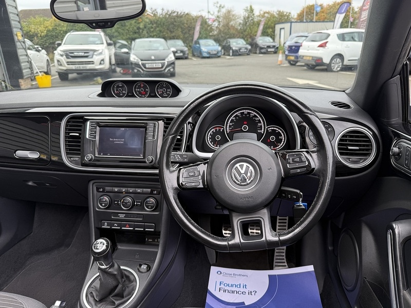Used Volkswagen Beetle 2016 for sale - 76627009: Photo 60