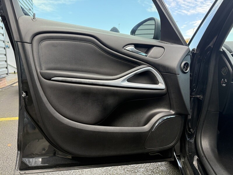 Used Vauxhall Zafira 2018 for sale - 77906070: Photo 34