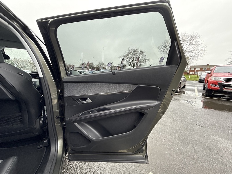 Used Peugeot 5008 2018 for sale - 76740858: Photo 37